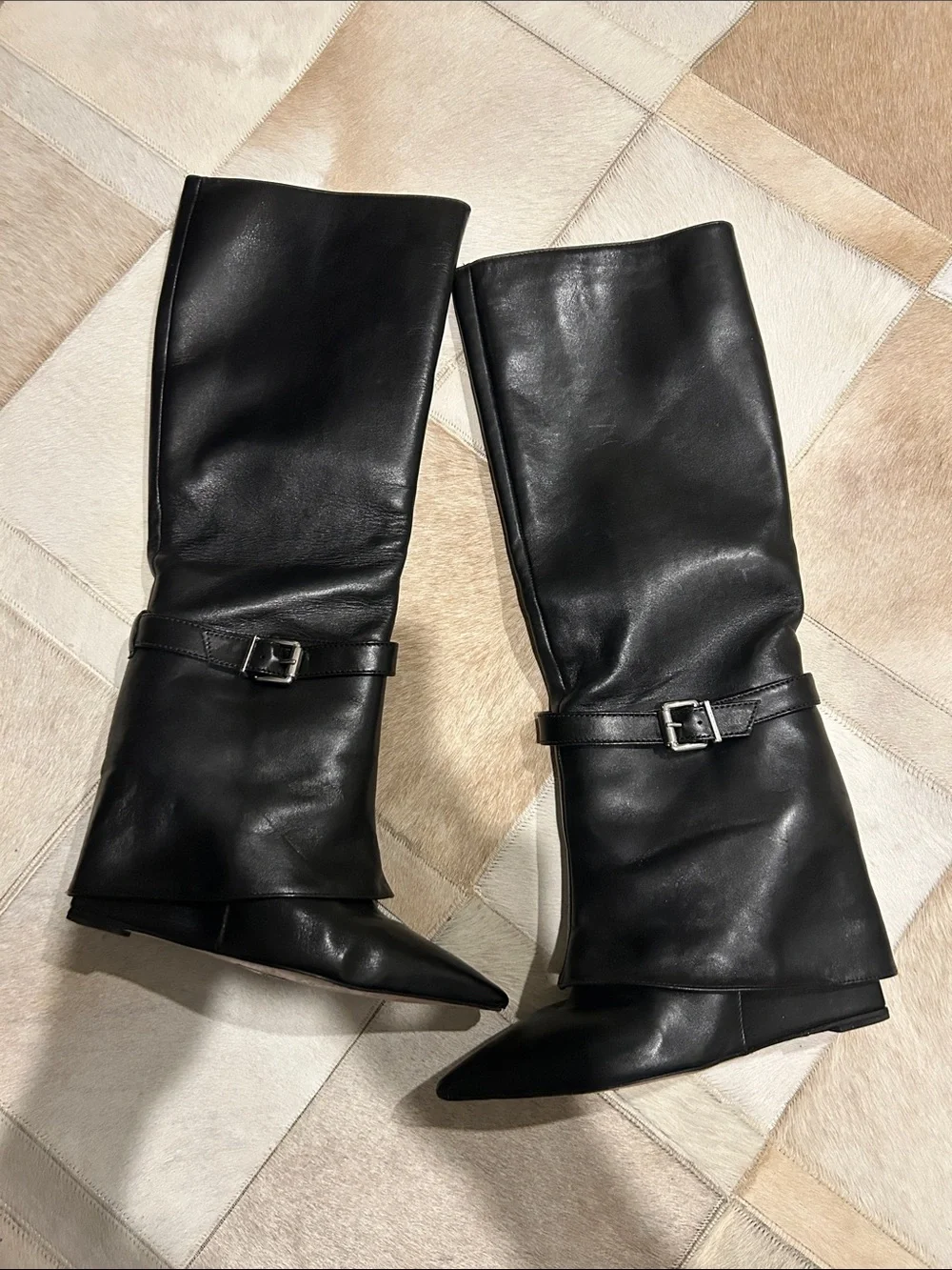 SCHUTZ Black Leather Mid-Calf Women’s Boots with Buckle